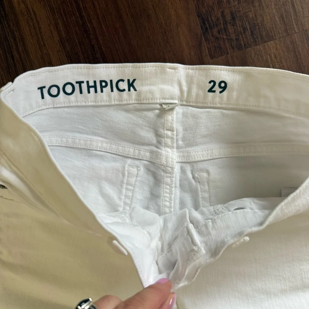 J. Crew 9” mid-rise toothpick jean in white Sz 29 stretch ankle length skinny